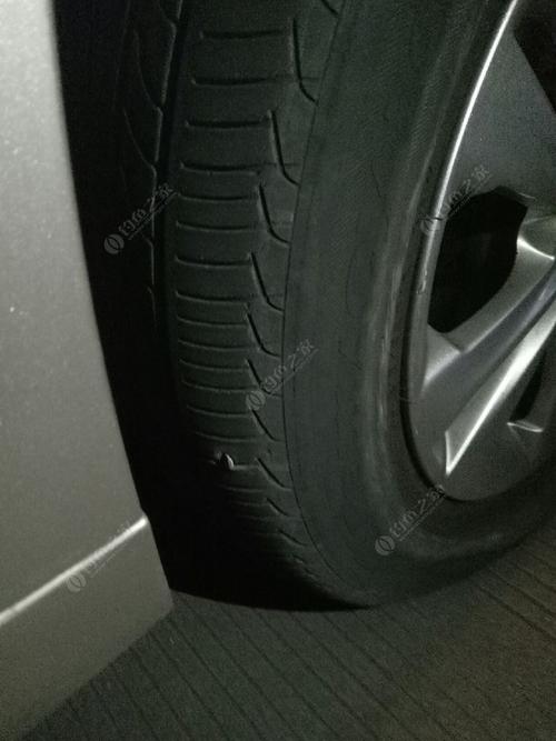 cc/夜间车胎被扎照片,晚上车胎扎了没气了怎么办