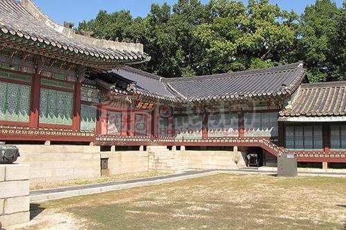 求一个介绍韩国昌德宫的幻灯片或者请用自己的话给我介绍的相关图片